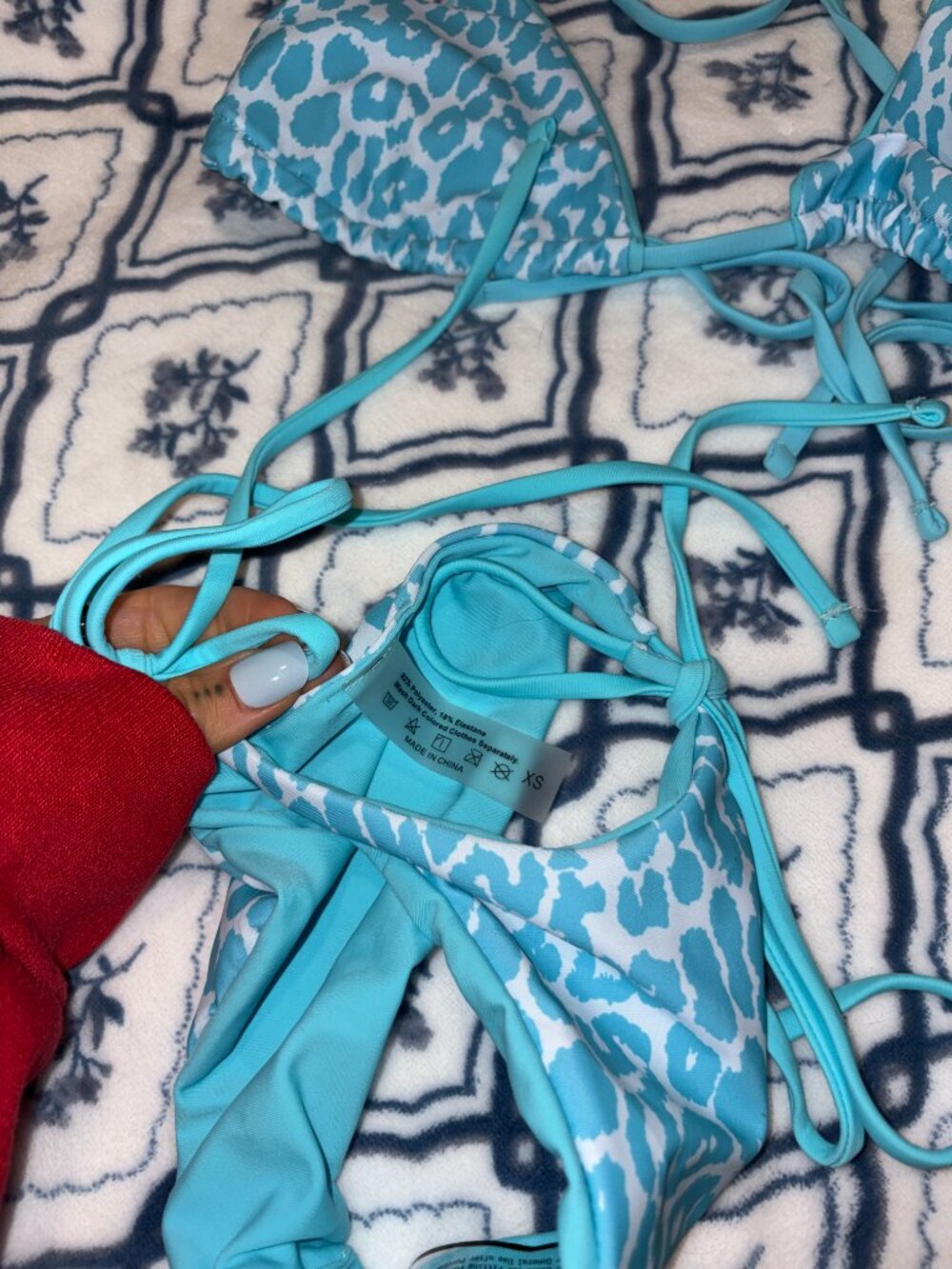 Bundle of 2 Bikinis - Picture 4 of 13